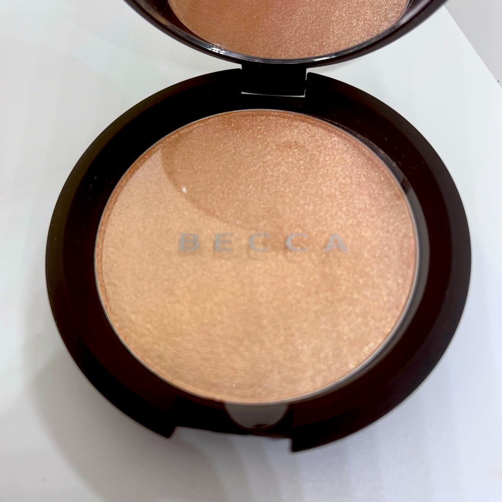 Becca Shimmering Skin Perfector- Champagne Pop